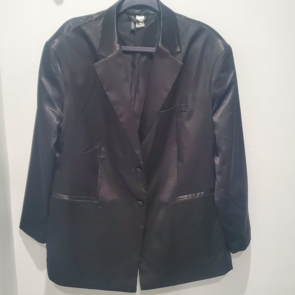 H & M Divided Black Satin Oversized Single Breasted Blazer size Large